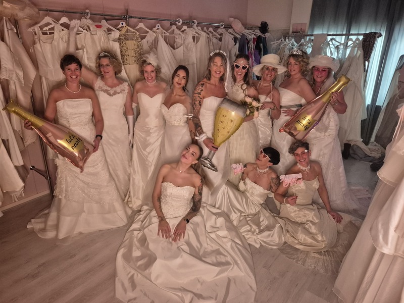 Bruidsjurken passen voor de LoL